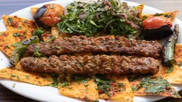 ۵ دلیل امتحان کردن چلوکباب سلطانی در جوجه طلایی 